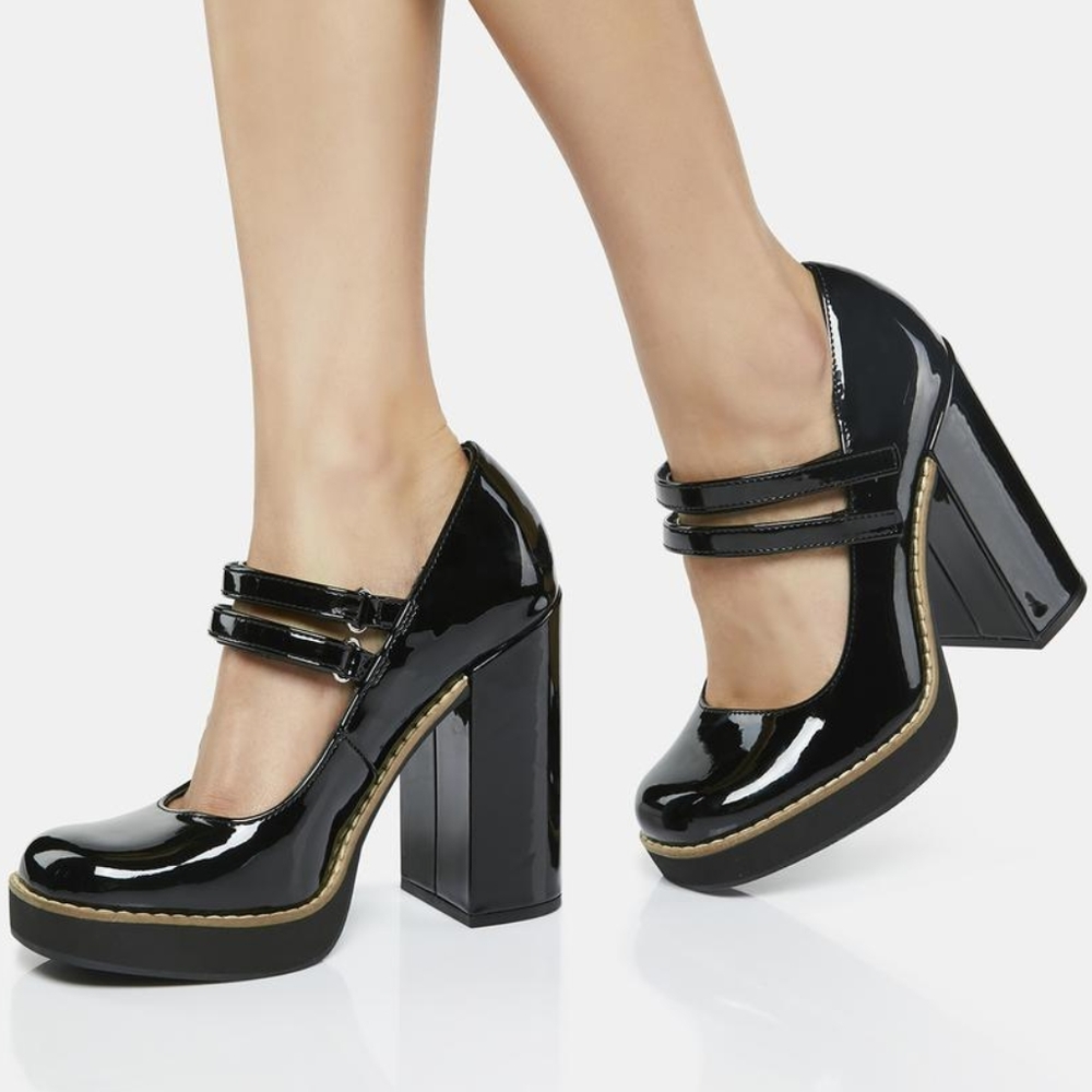 Steve Madden Twice Mary Jane Platform Pump This '90s-inspired mary jane pump